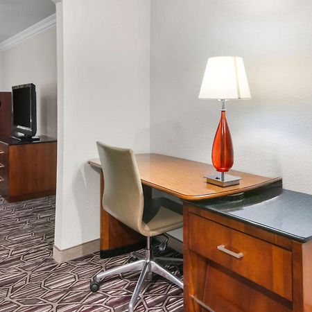 Surestay Plus By Best Western Fort Worth Benbrook Extérieur photo