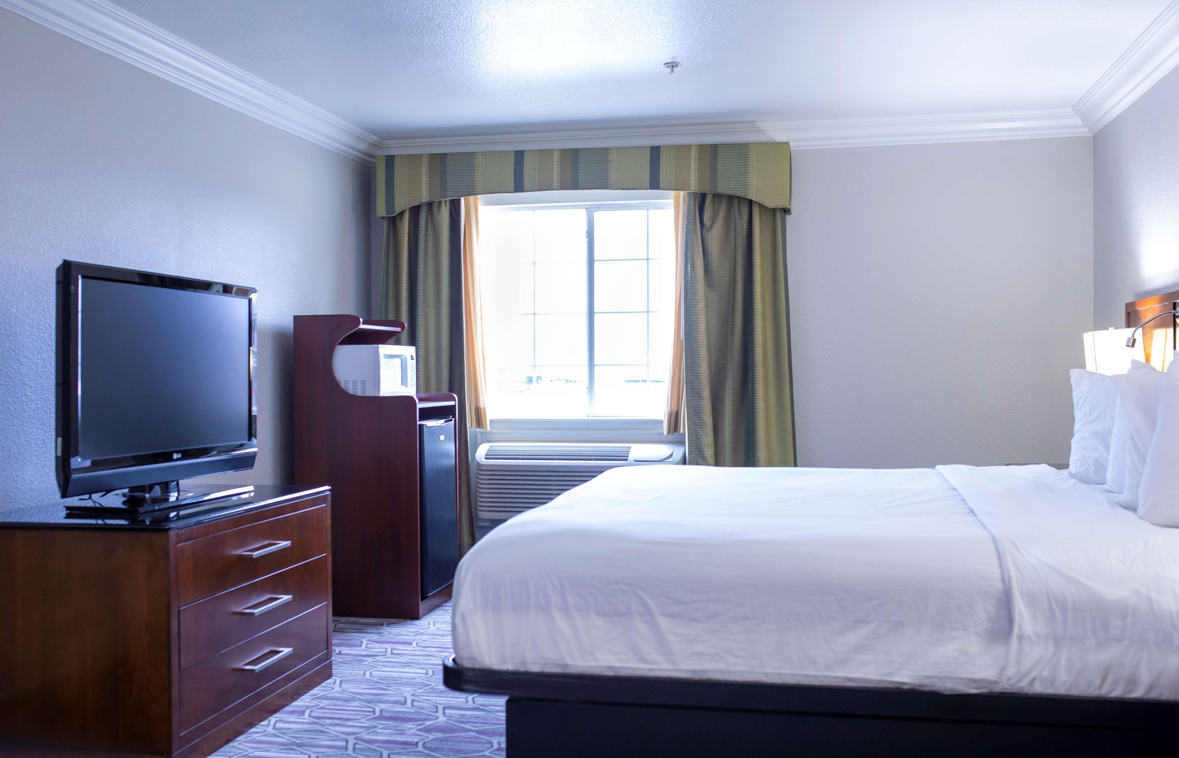 Surestay Plus By Best Western Fort Worth Benbrook Extérieur photo