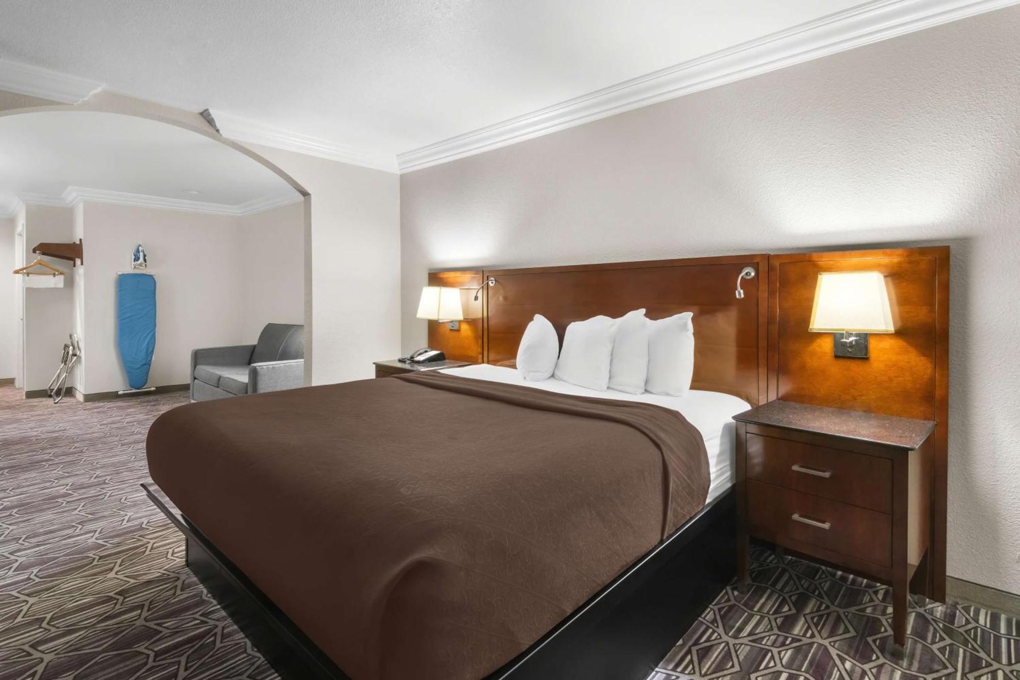 Surestay Plus By Best Western Fort Worth Benbrook Extérieur photo