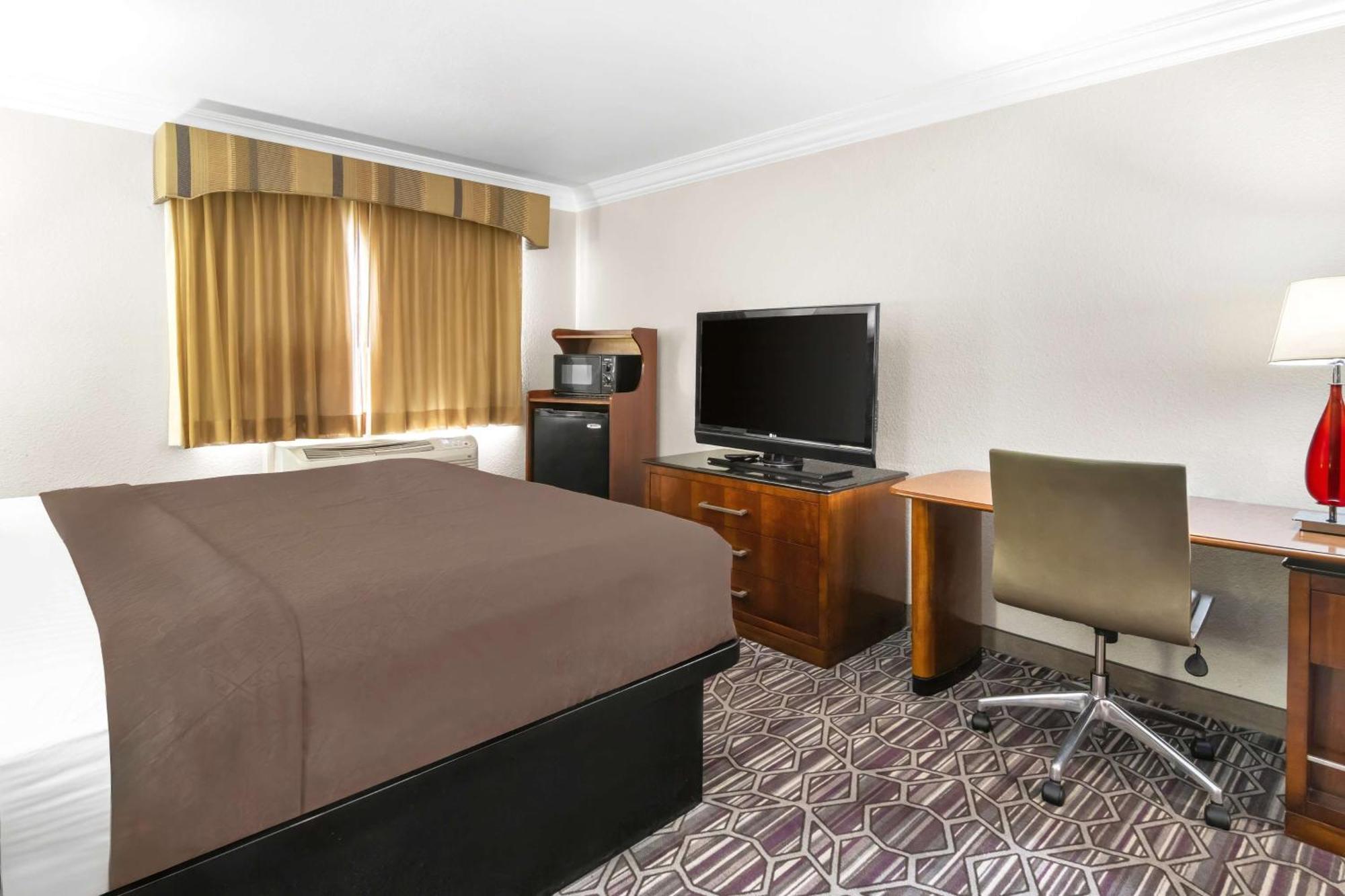 Surestay Plus By Best Western Fort Worth Benbrook Extérieur photo