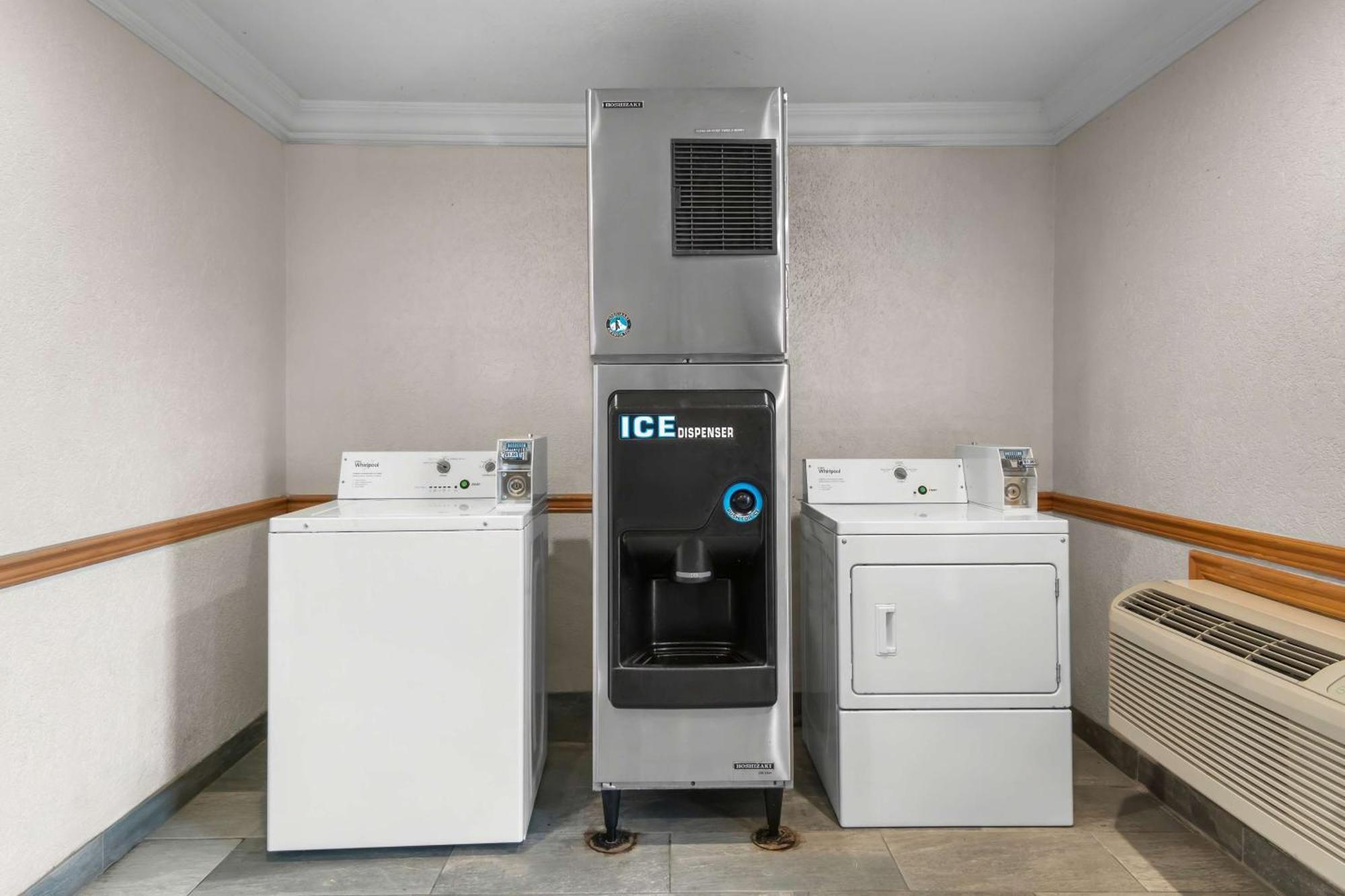 Surestay Plus By Best Western Fort Worth Benbrook Extérieur photo