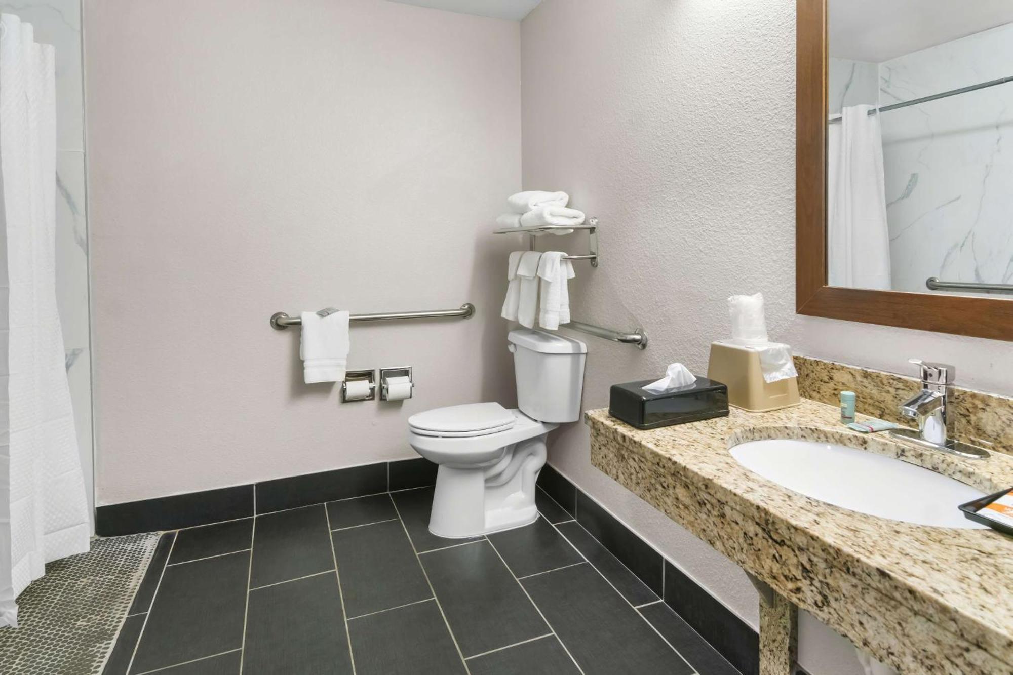 Surestay Plus By Best Western Fort Worth Benbrook Extérieur photo