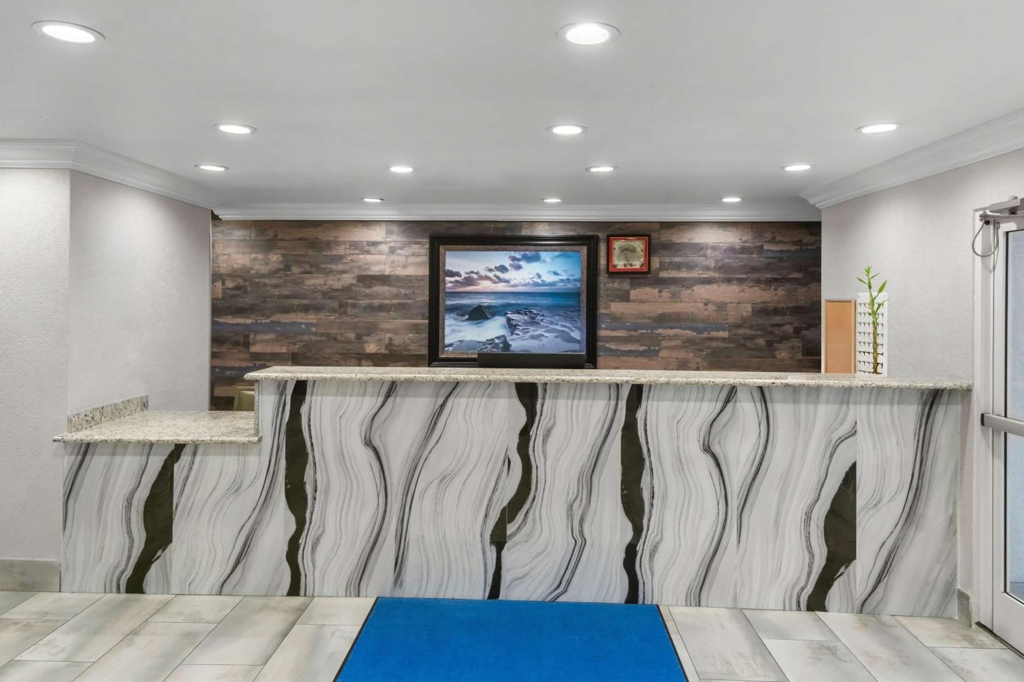 Surestay Plus By Best Western Fort Worth Benbrook Extérieur photo