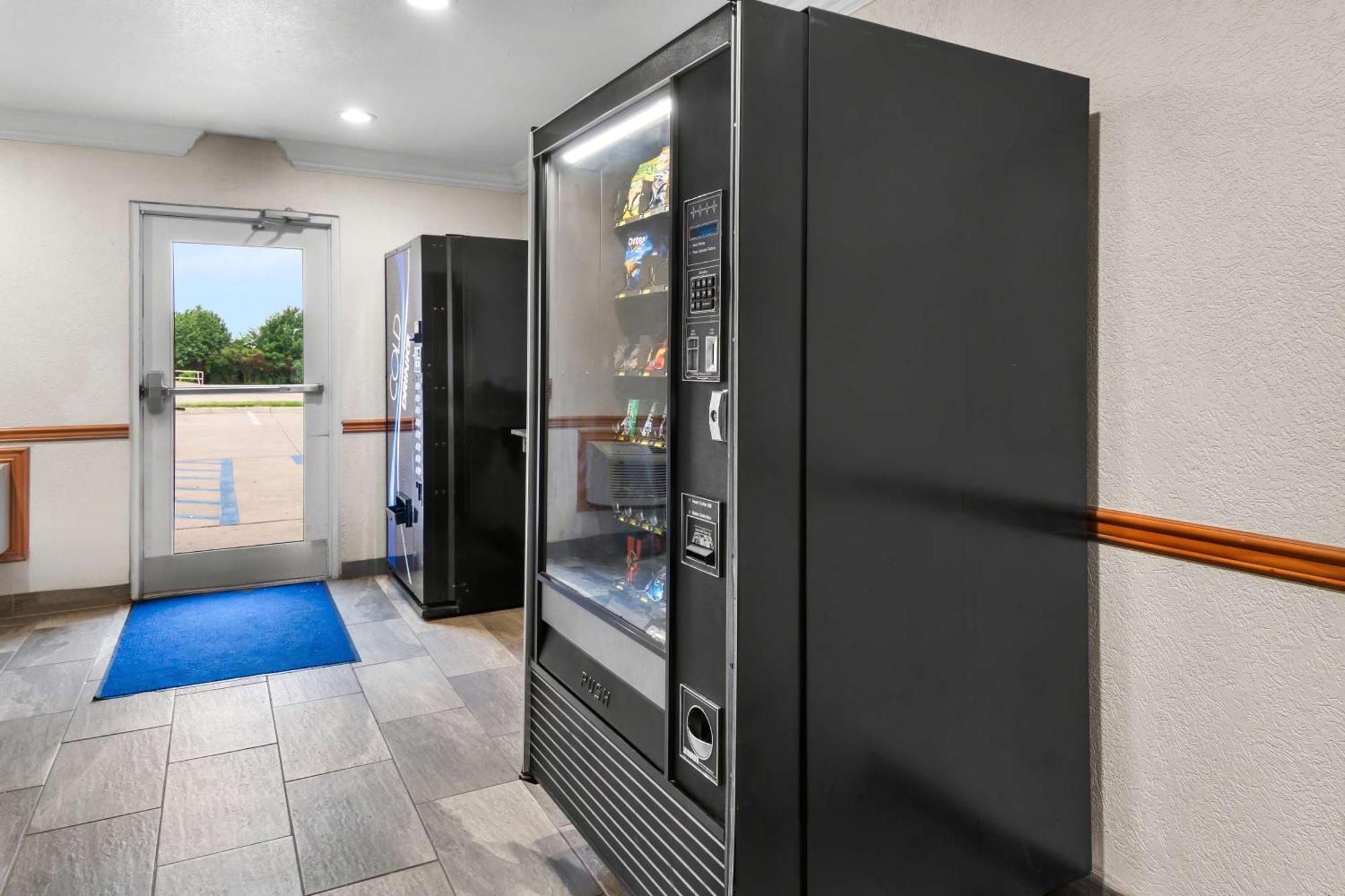 Surestay Plus By Best Western Fort Worth Benbrook Extérieur photo