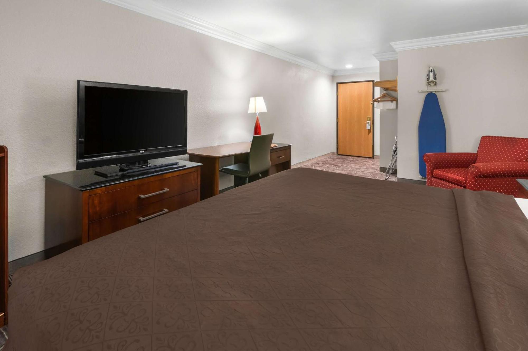 Surestay Plus By Best Western Fort Worth Benbrook Extérieur photo