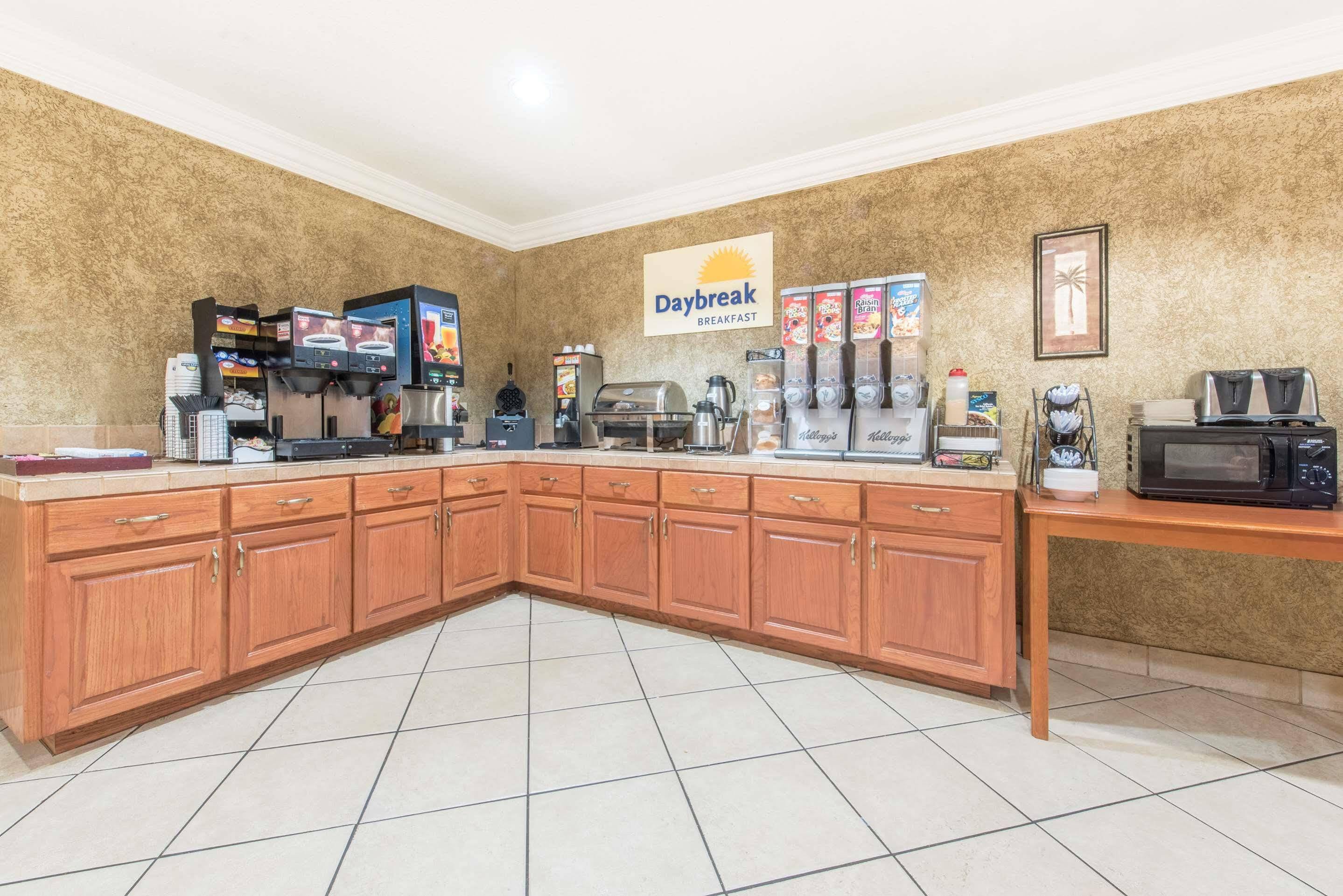 Surestay Plus By Best Western Fort Worth Benbrook Extérieur photo